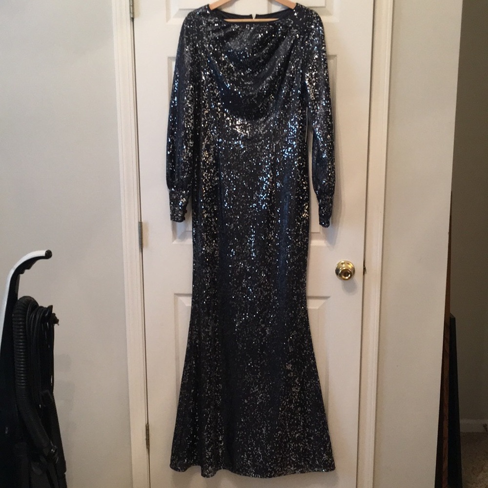 Rickie freeman - Teri Jon long sequin mermaid style dress, new with tags.